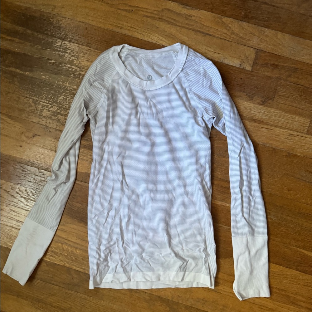Lululemon Women’s White Swiftly Tech Long Sleeve size 4